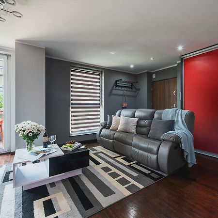 P&O Apartments Wola Tarasy Варшава Екстериор снимка
