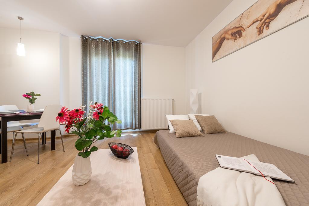 P&O Apartments Wola Tarasy Варшава Екстериор снимка